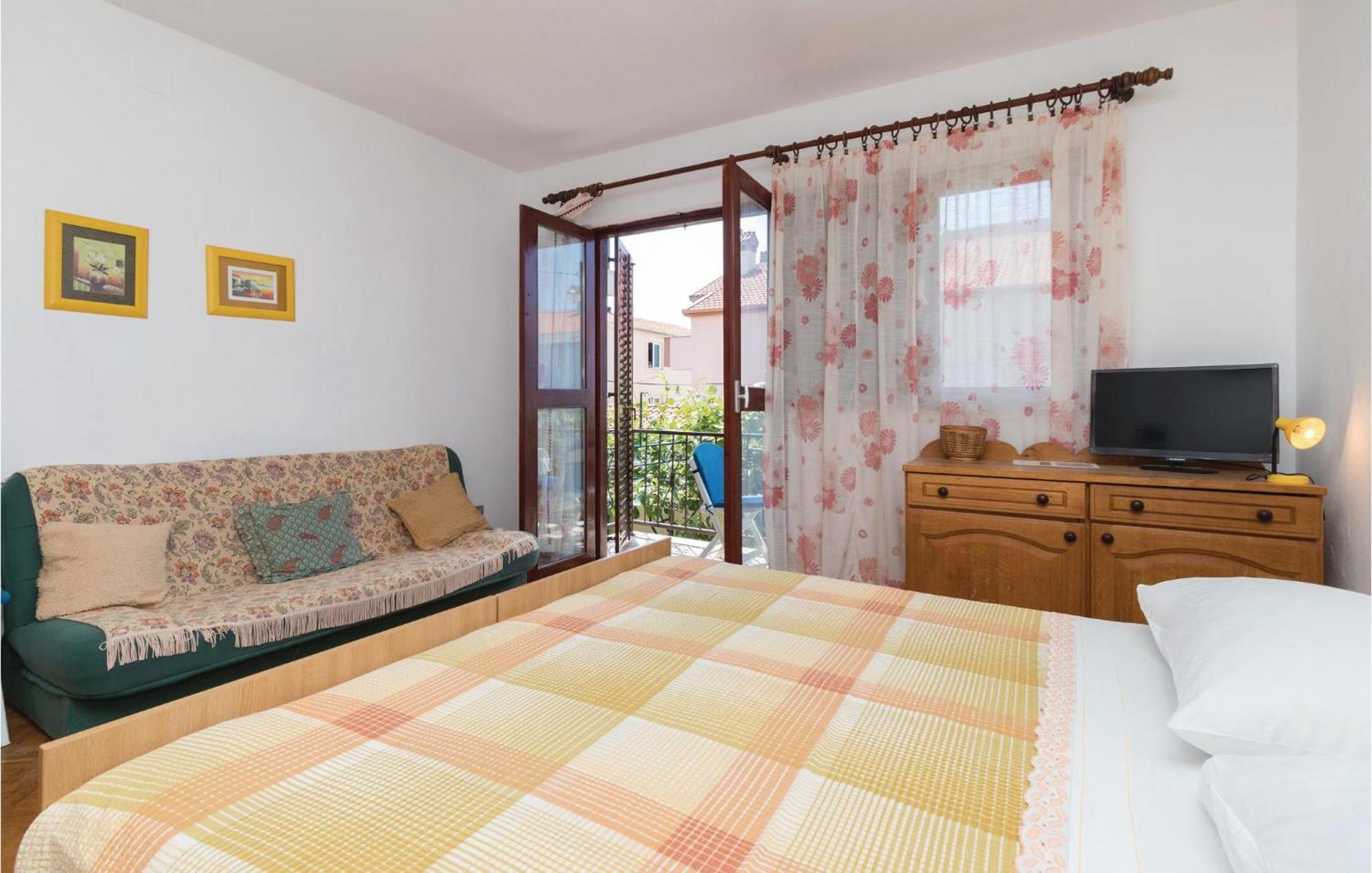 Nice Apartment In Zadar With Wifi Buitenkant foto